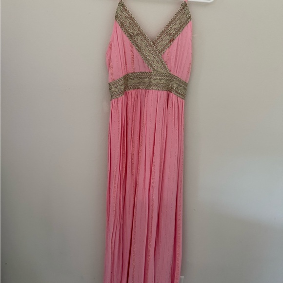 Dresses & Skirts - Elegant Pink Maxi Dress with Gold Accents